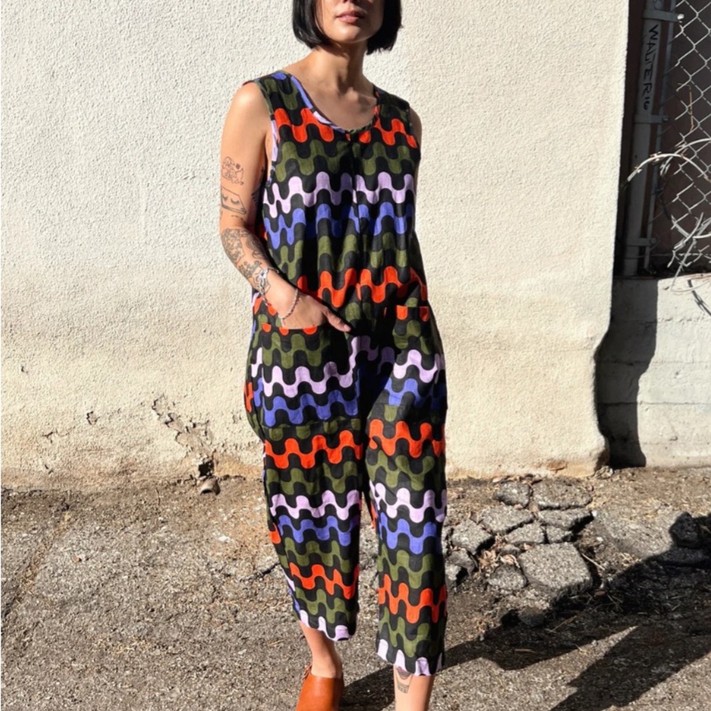 Nooworks linen garden suit in ditto print. Size XS.